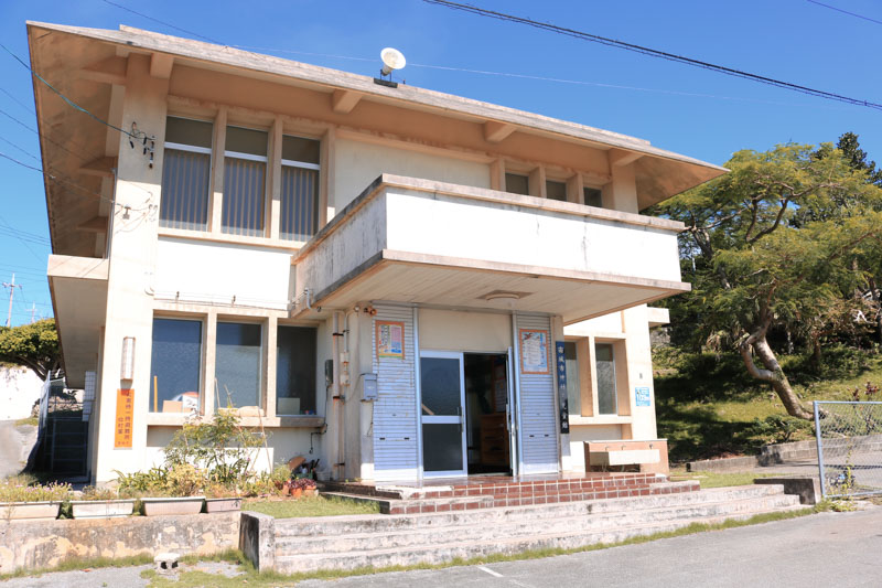 児童館外観の写真