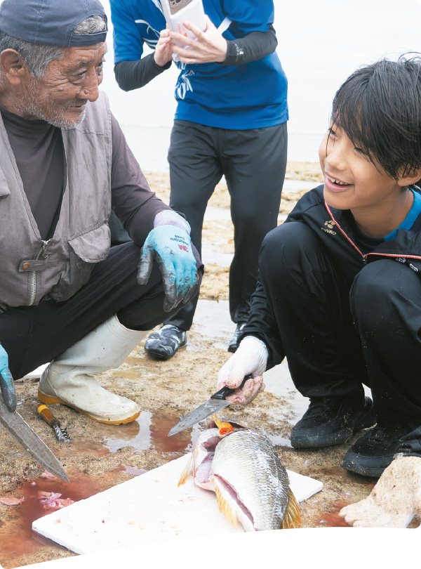 魚を捌く