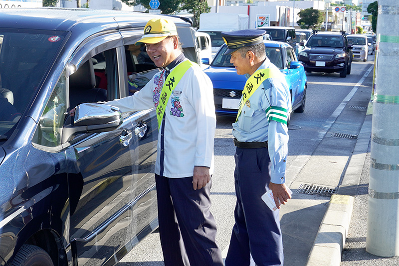 特産のハーブで交通安全を呼びかける（2023/09/21）