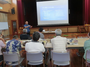 地域の安全を見守る　津波古区で青パト講習会