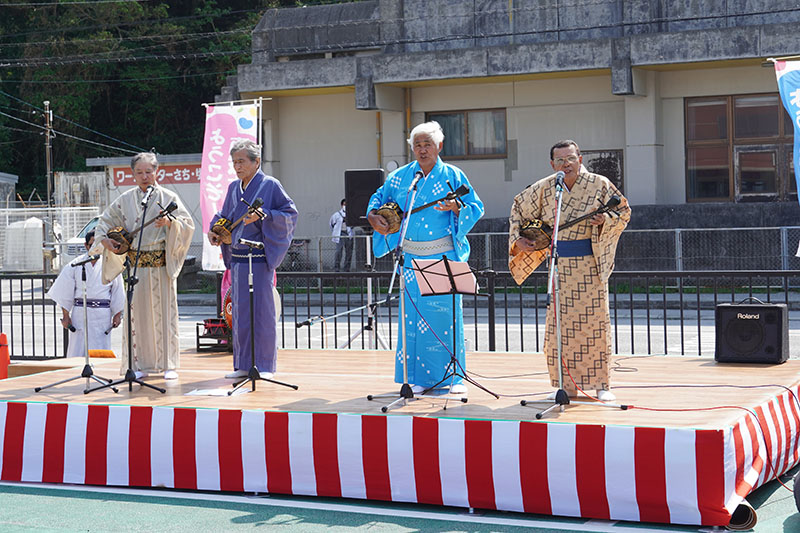 文化協会が恒例の「さんしんの日」イベント。　照喜名三味線店「なんじぃ三線」もお披露目（2022/03/04）