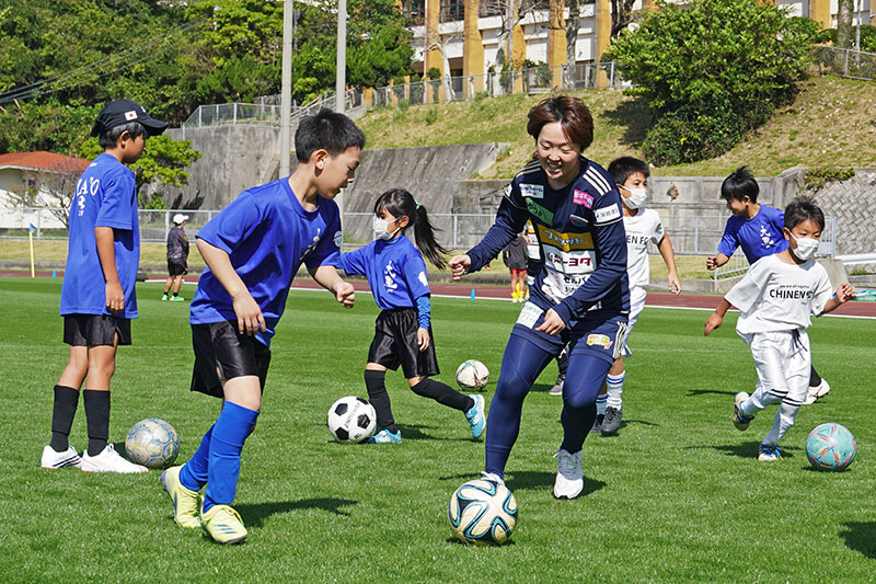 FCふじざくら山梨がサッカー教室を開催（2023/02/18）