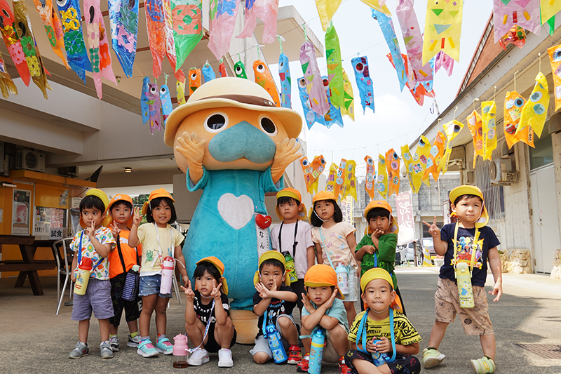 園児が手作りした「こいのぼり」を掲揚（2024/05/08）