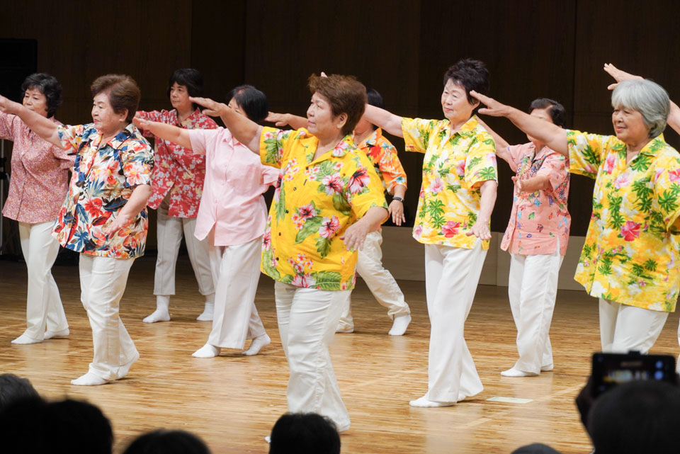 準優勝の津波古老人クラブ天人会「友だち増えた」