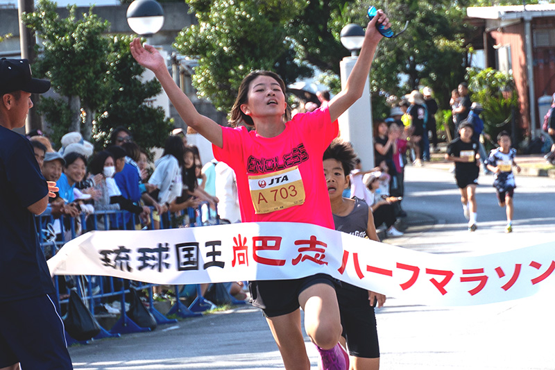 ハーフ女子で3連覇を達成「第22回 琉球国王尚巴志ハーフマラソンin南城市大会」（2025/11/02）