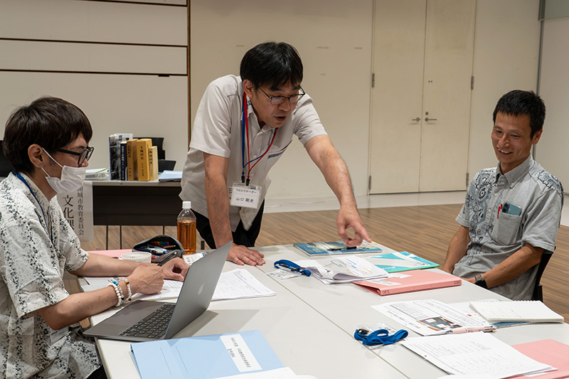 沖縄戦に関する資料を平和教育に活用。「平和教育担当者連絡会」を開催（2026/04/15）