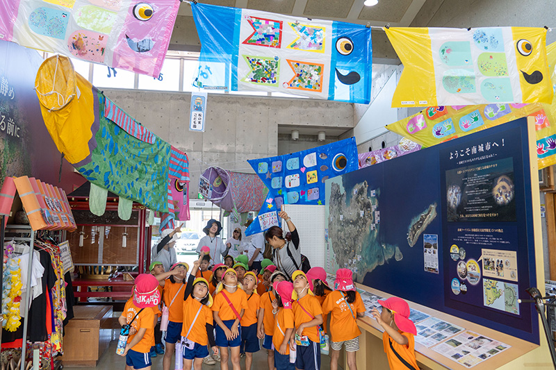 空に映える 園児手作りのこいのぼり（2026/04/27）